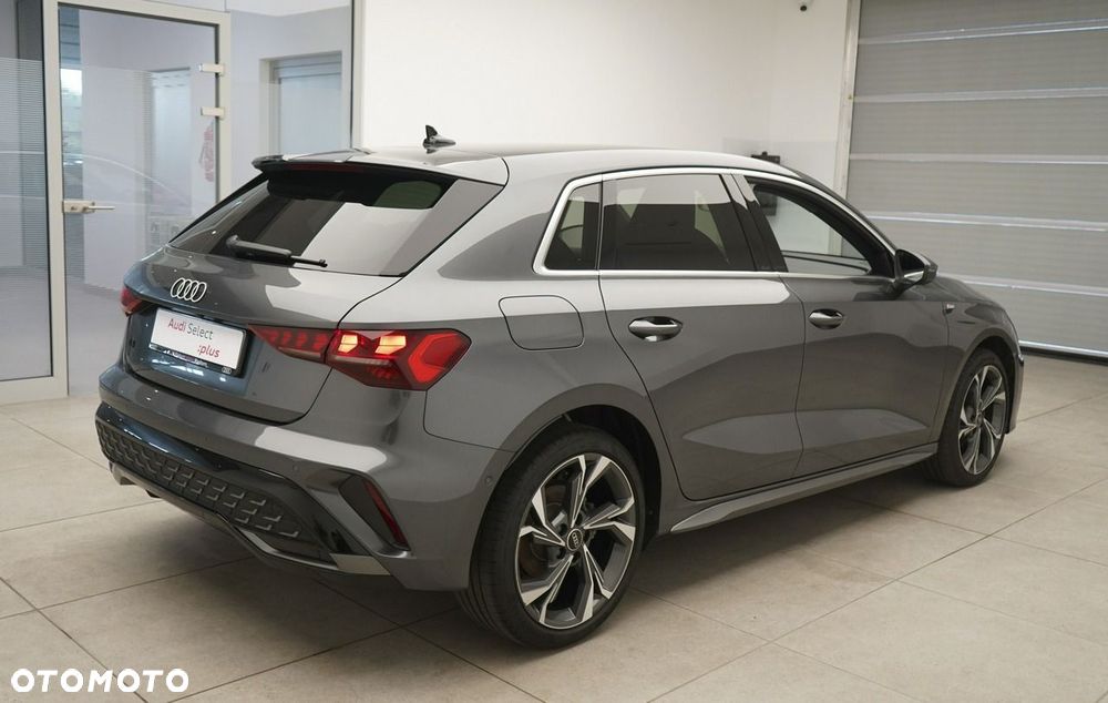 Audi A3 Sportback - 3