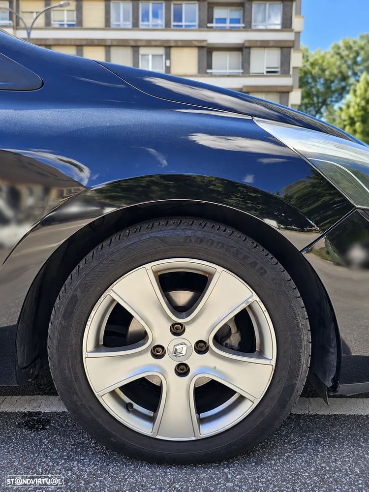 Renault Clio 1.5 dCi Dynamique S - 11