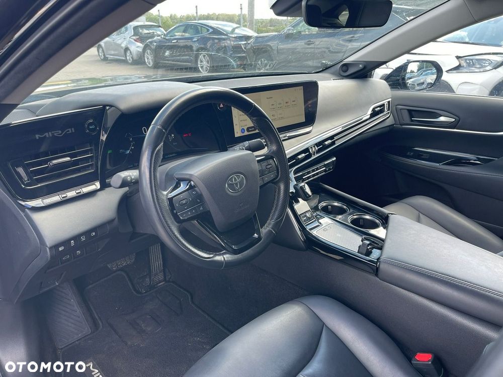 Toyota Mirai - 8