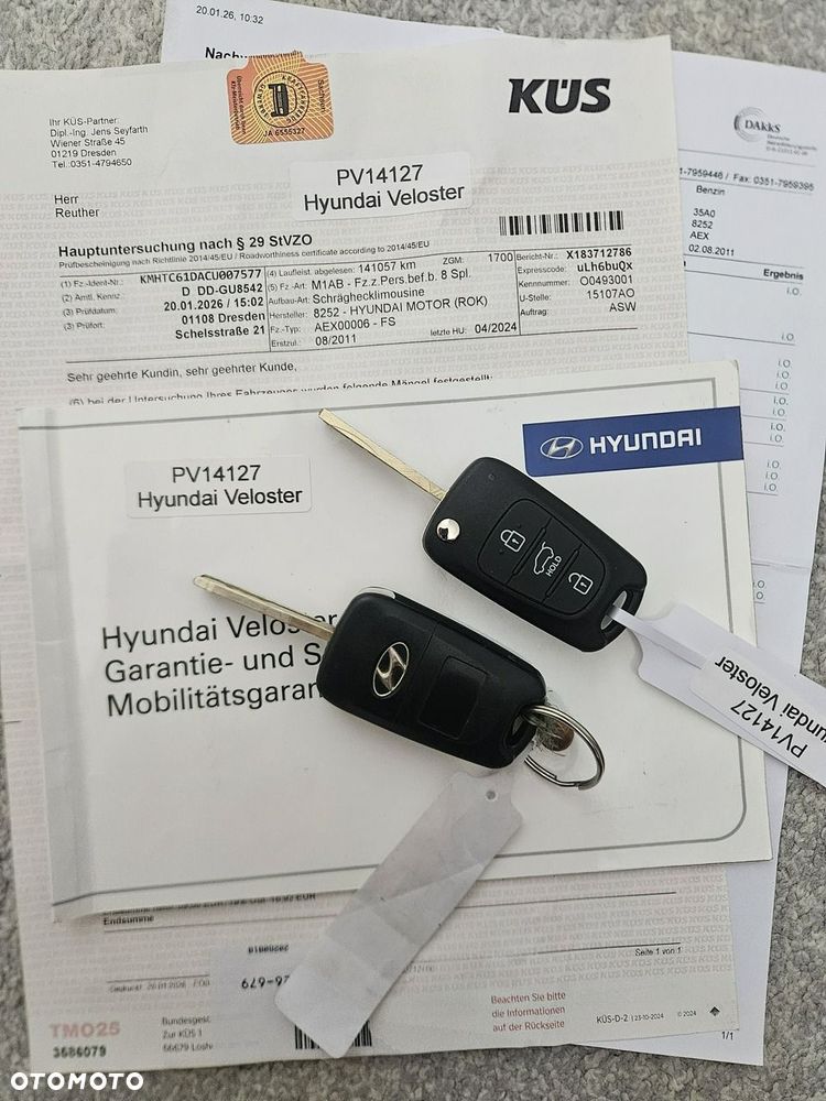 Hyundai Veloster - 38