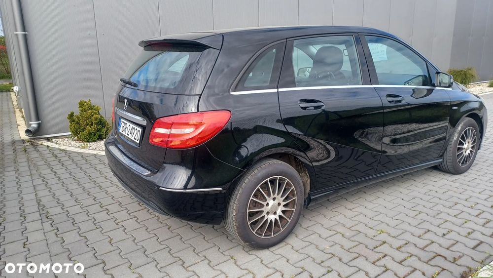 Mercedes-Benz Klasa B 180 (BlueEFFICIENCY) - 9