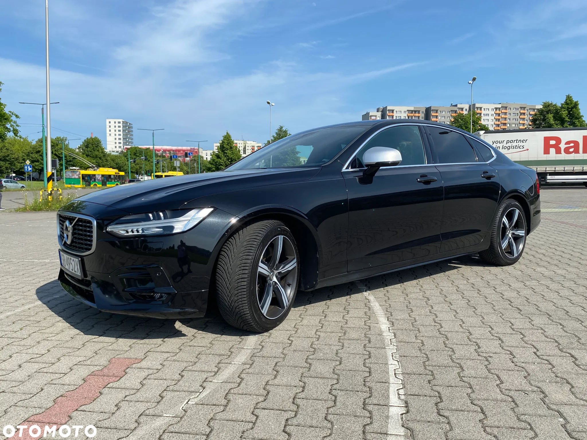 Volvo S90 D5 AWD R-Design - 4