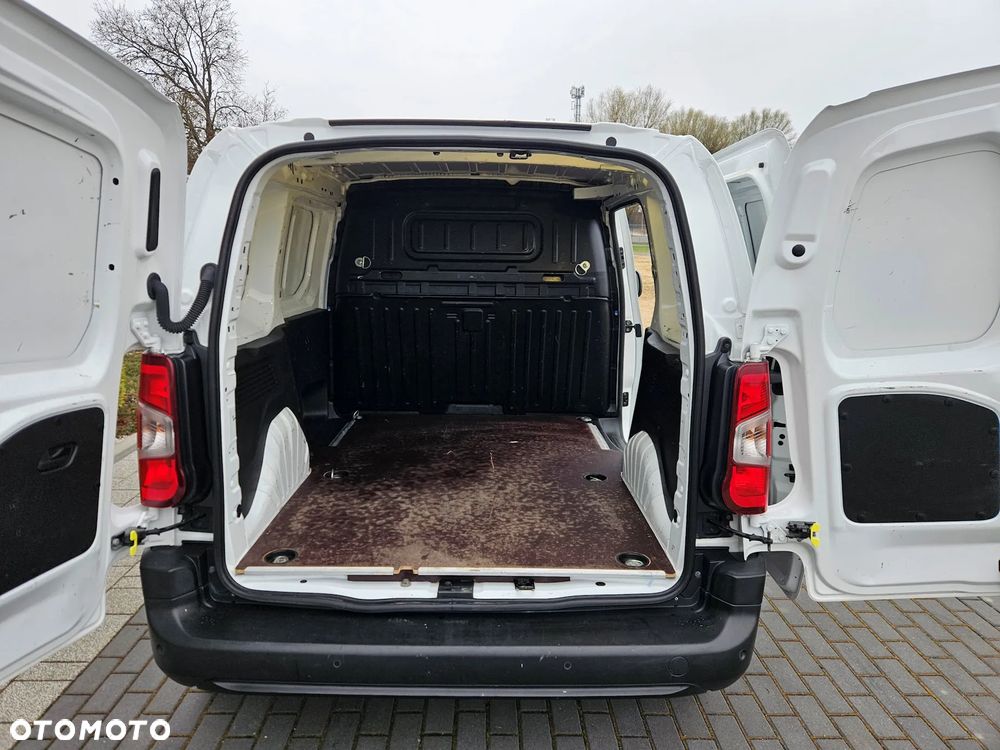 Opel COMBO 1.5CDTI 102KM - 16