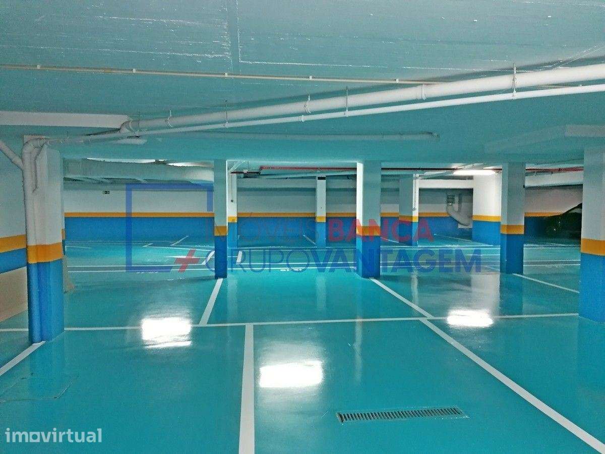 Lugar de estacionamento Santarém - Grande imagem: 2/12