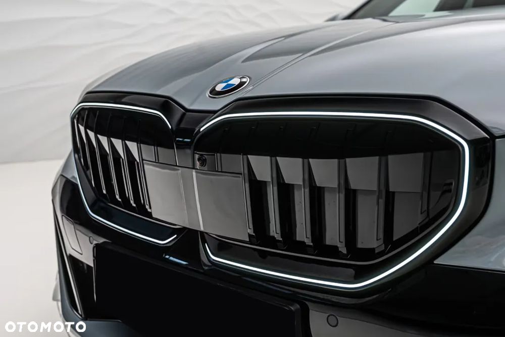 BMW Seria 5 520d xDrive mHEV - 12