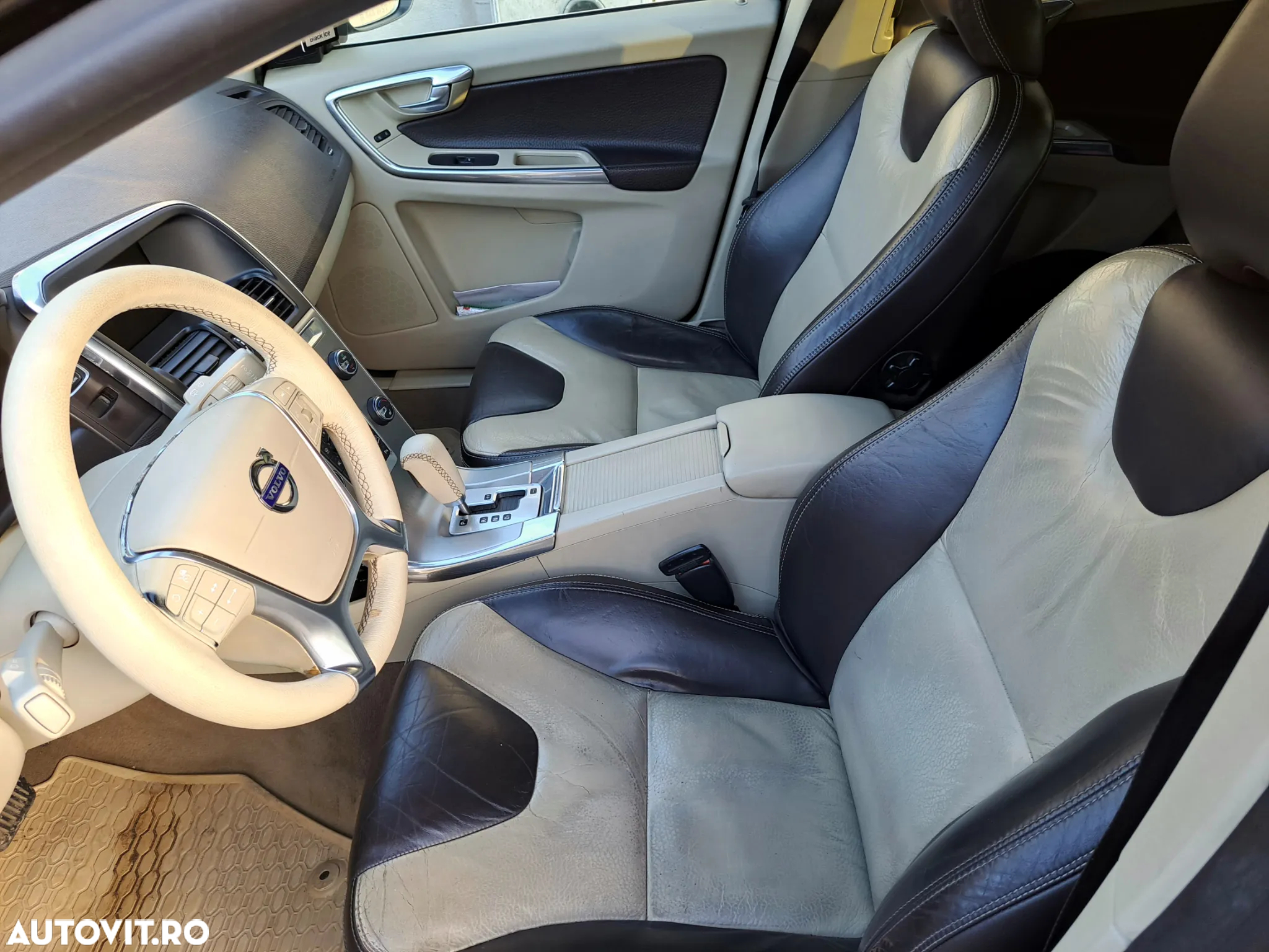 Volvo XC 60 D5 AWD Kinetic - 10