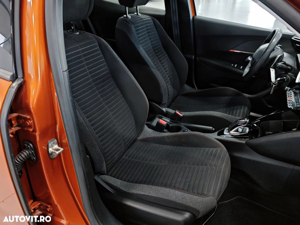 Peugeot 2008 PureTech 130 EAT8 Active - 10