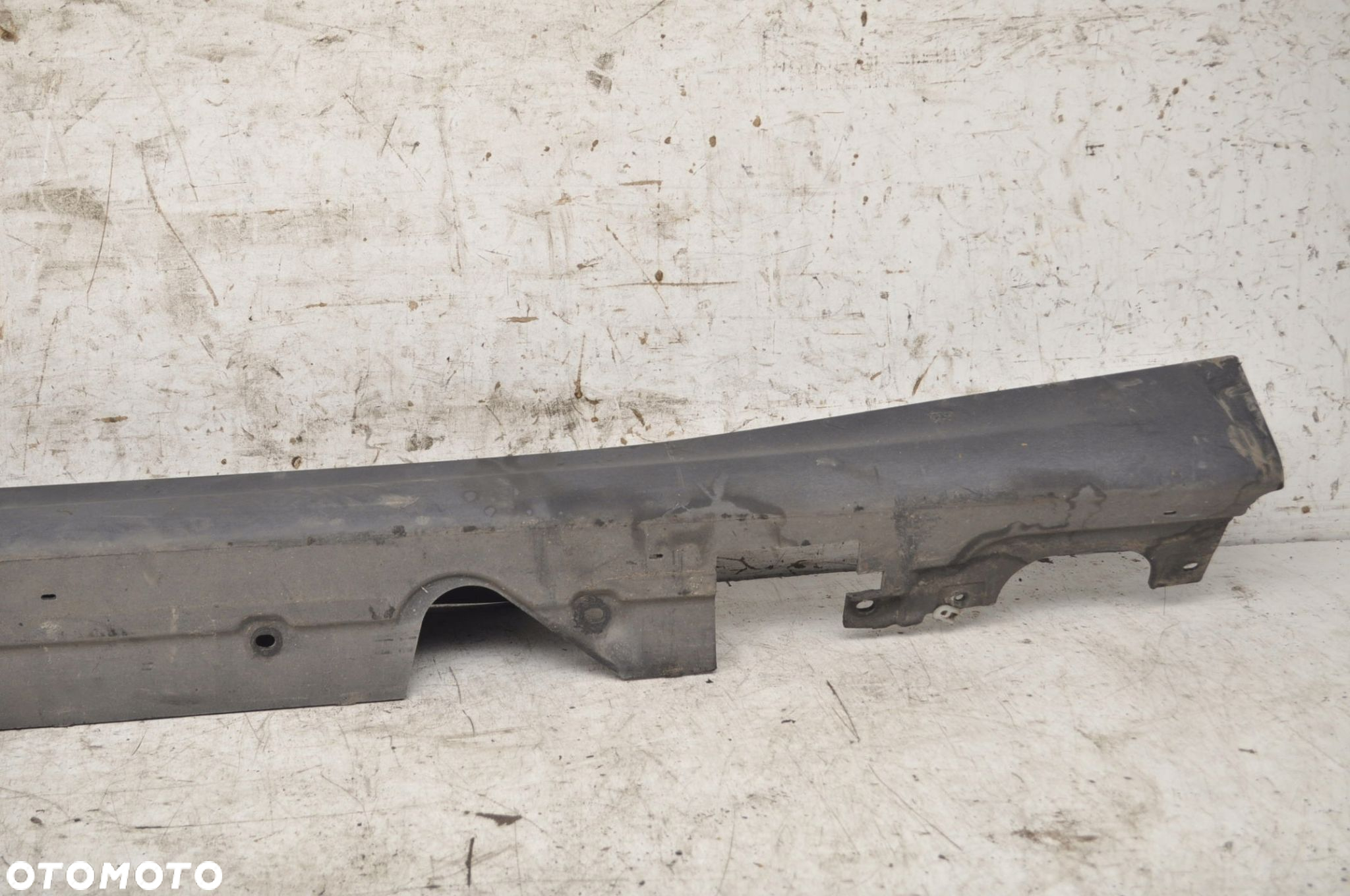 MINI F57 NAKŁADKA PROGOWA LEWA 7300817 - 9