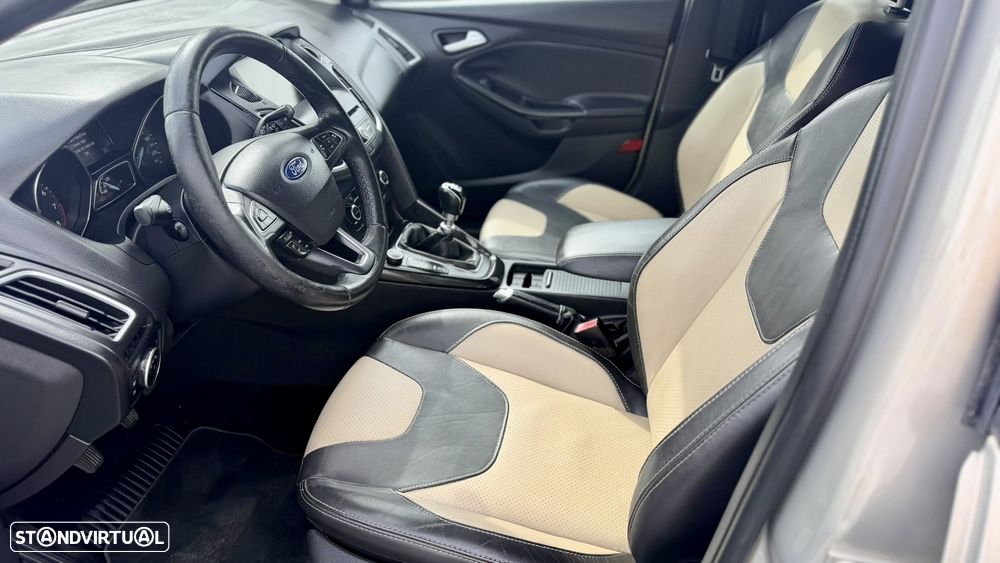Ford Focus 1.0 SCTi ST-Line - 8