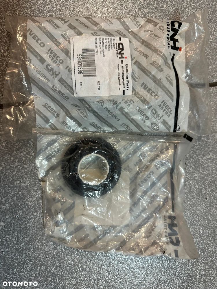 TULEJA WAHACZA PRZEDNIEGO; numer katalogowy 504039506