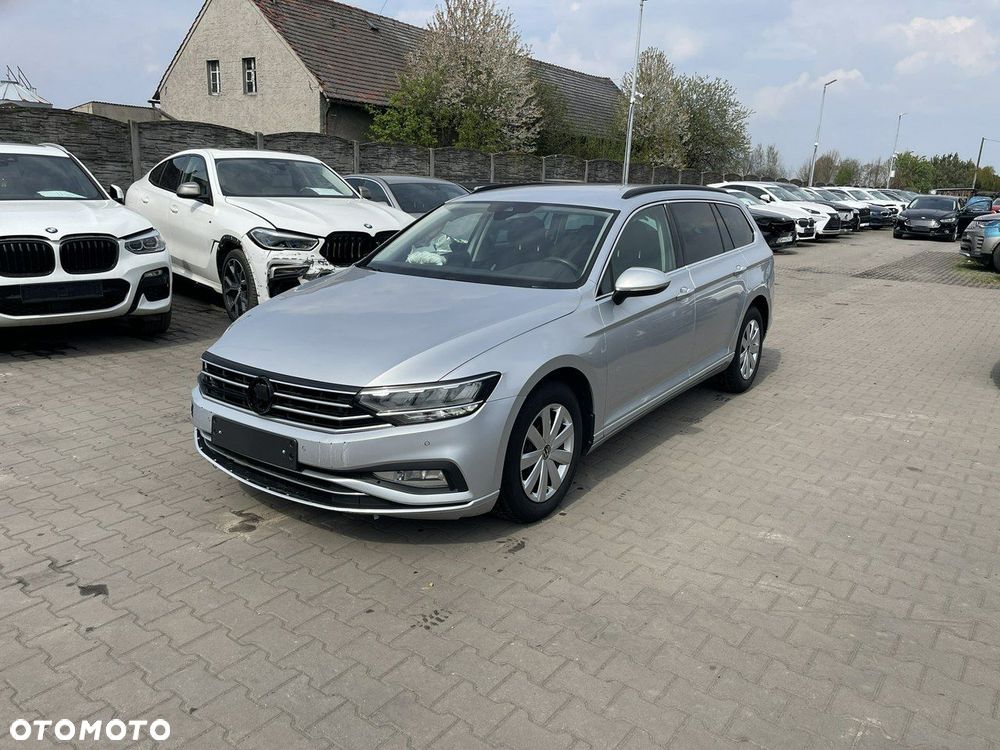 Volkswagen Passat Variant 2.0 TDI SCR DSG Conceptline - 2