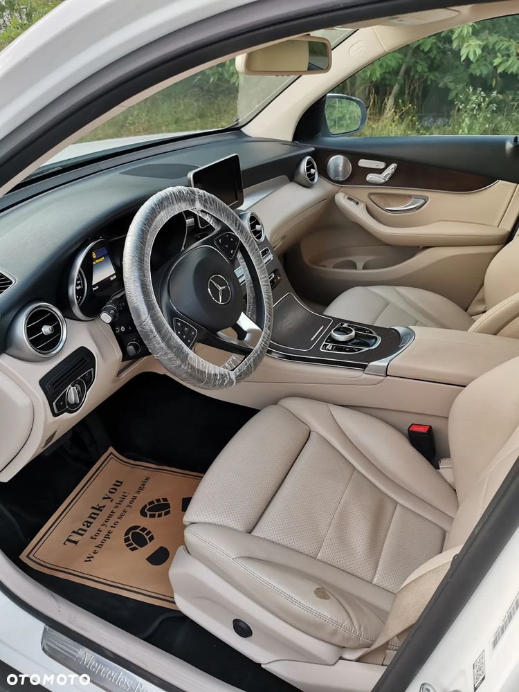Mercedes-Benz GLC - 24