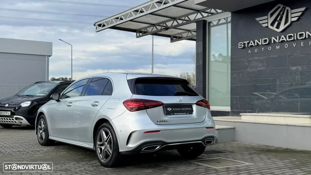 Mercedes-Benz A 250 e AMG Line - 10