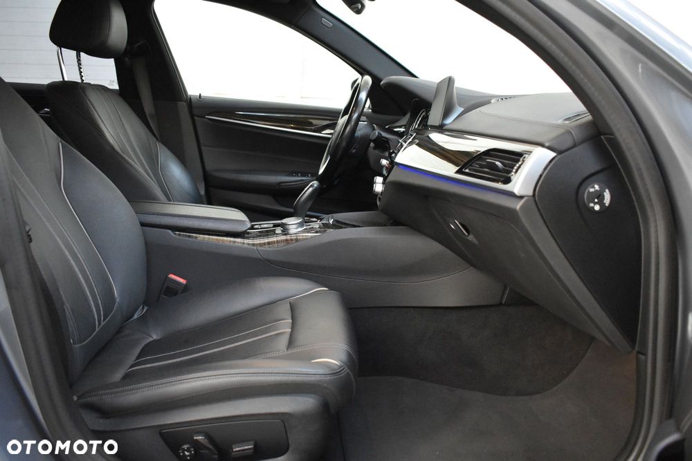 BMW Seria 5 520d xDrive Luxury Line - 24