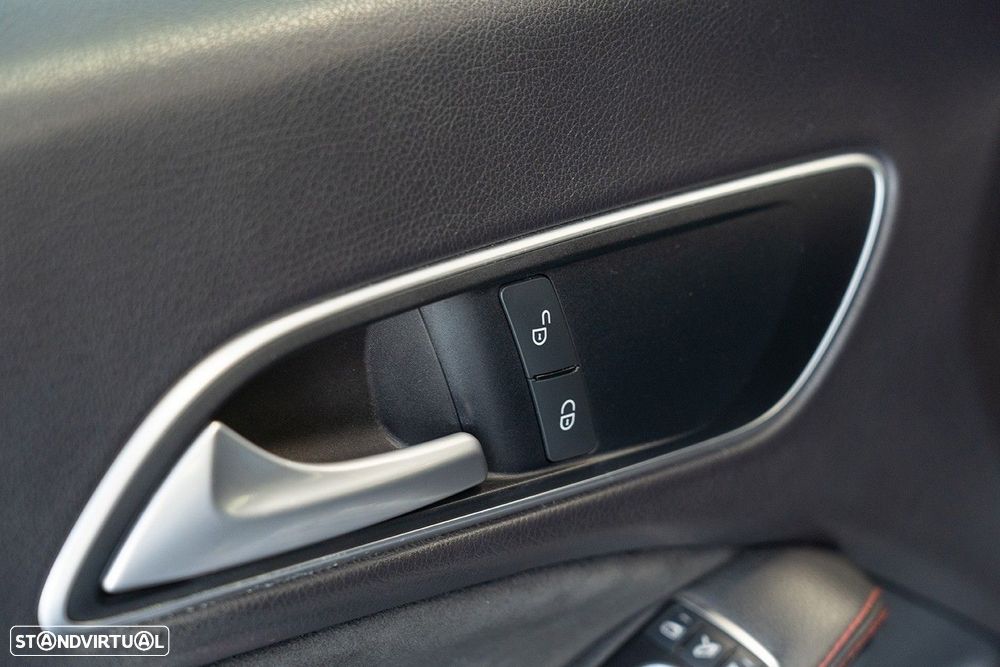 Mercedes-Benz CLA 180 CDI AMG Line - 12