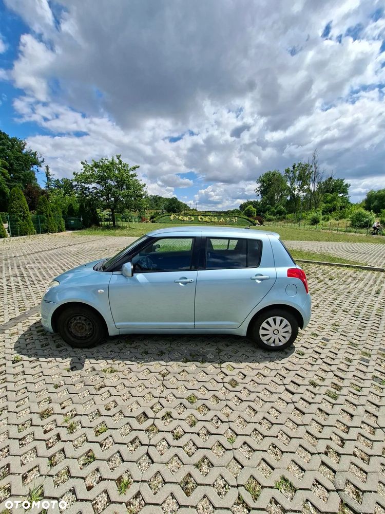 Suzuki Swift - 2
