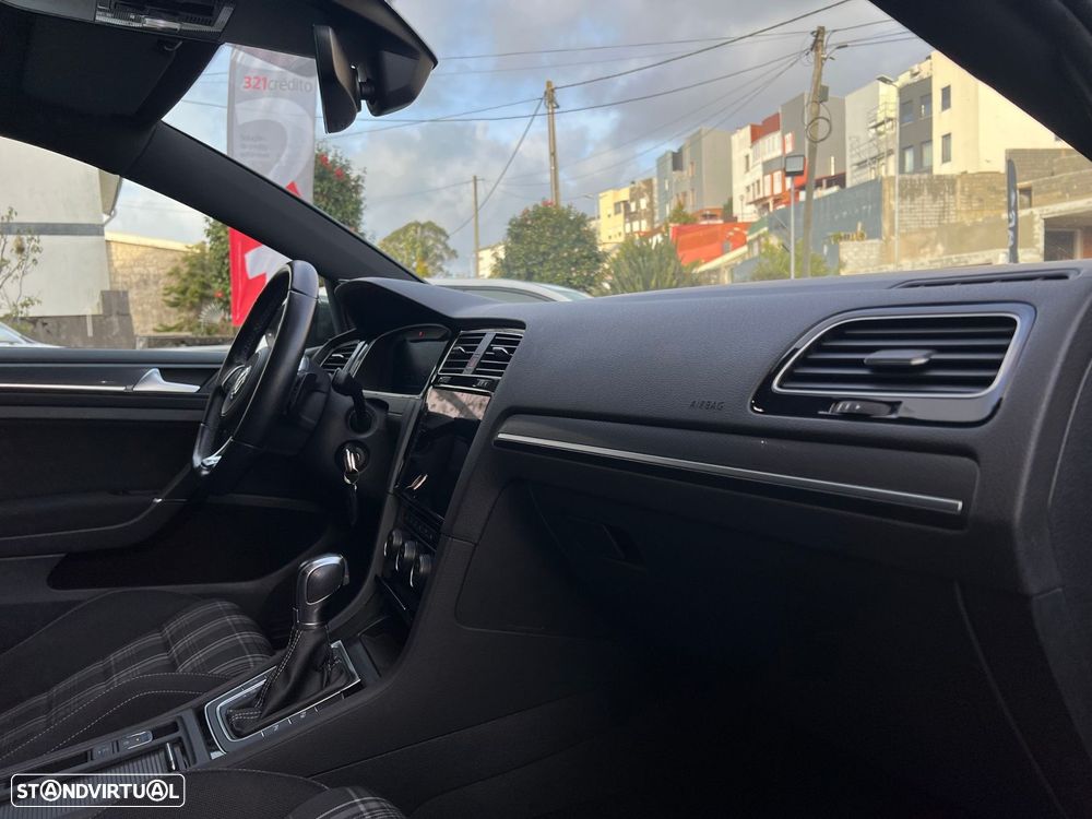 VW Golf 2.0 TDI GTD DSG - 23
