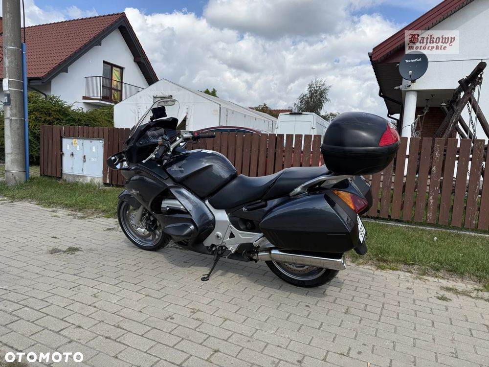 Honda ST - 4