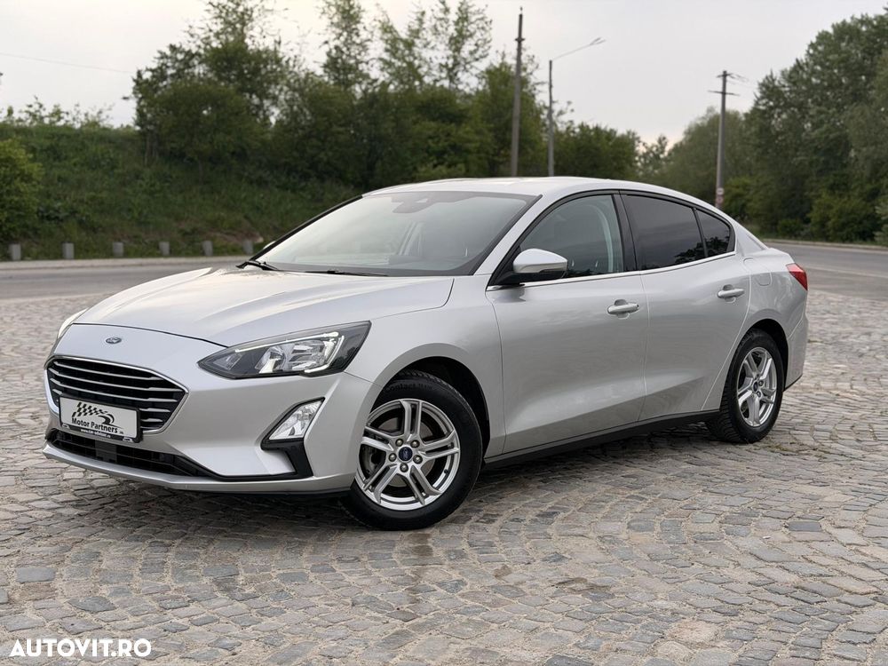 Ford Focus 1.0 EcoBoost Titanium - 3