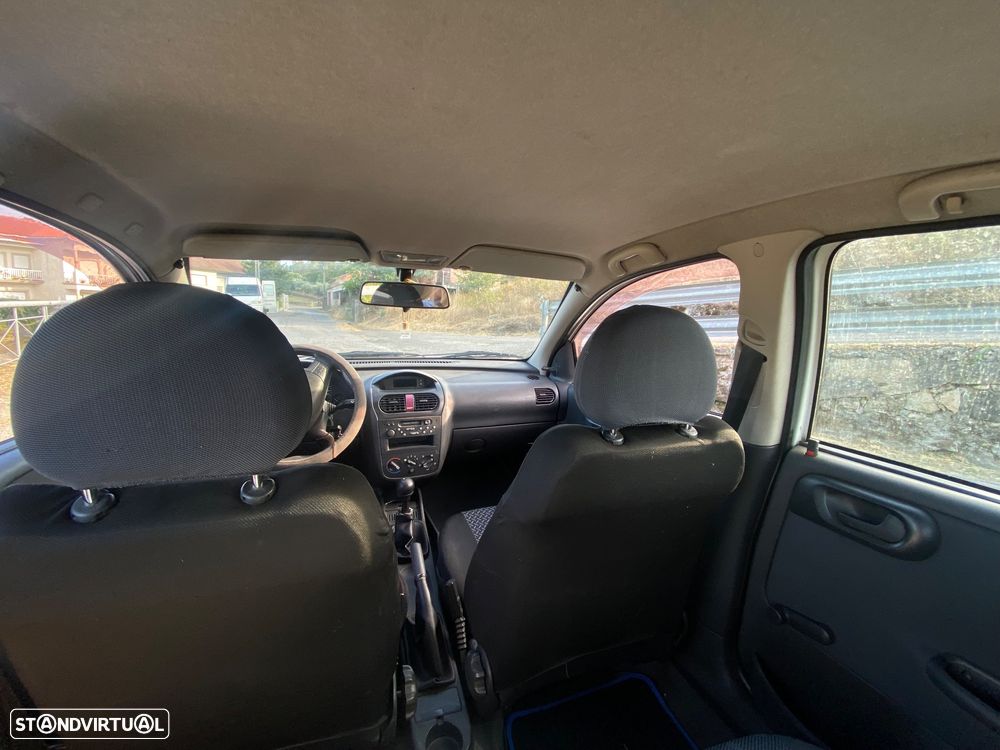 Opel Corsa 1.7 DTi 16V - 6