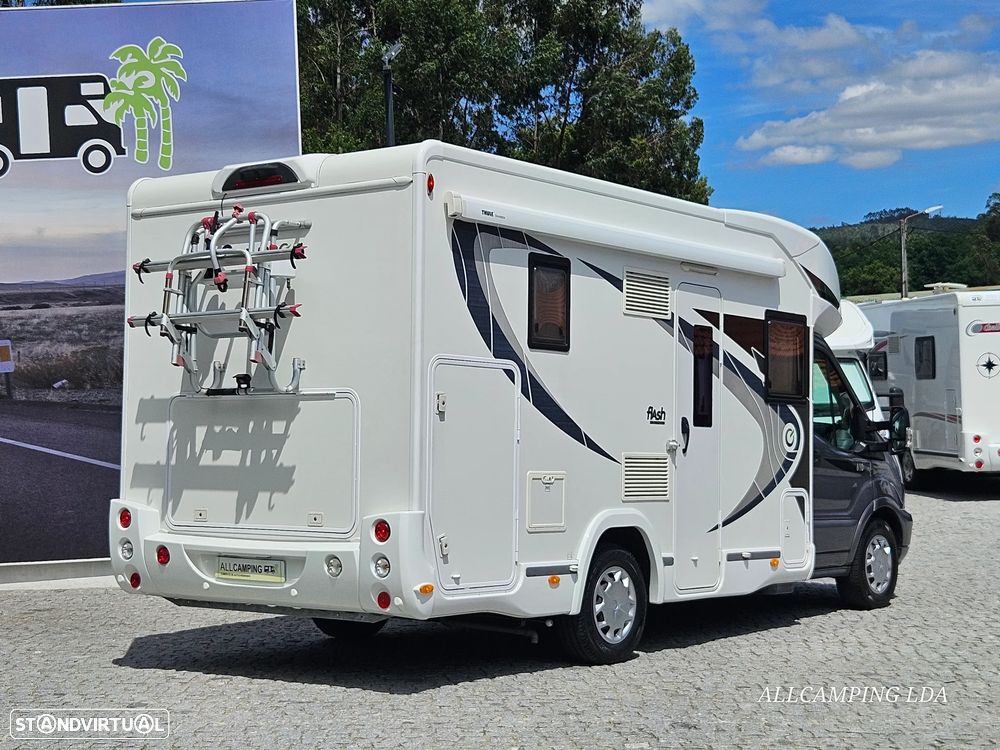 Chausson Flash Salão "Maxi Lounge+Cama de Casal Elétrica - 8