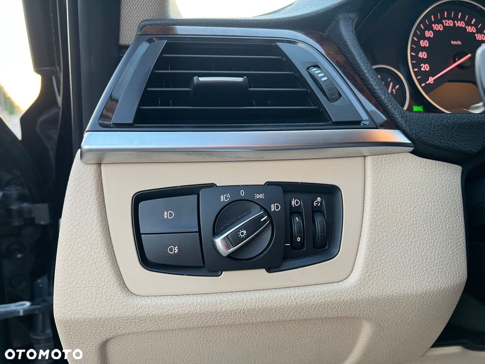 BMW Seria 3 316d Luxury Line - 16
