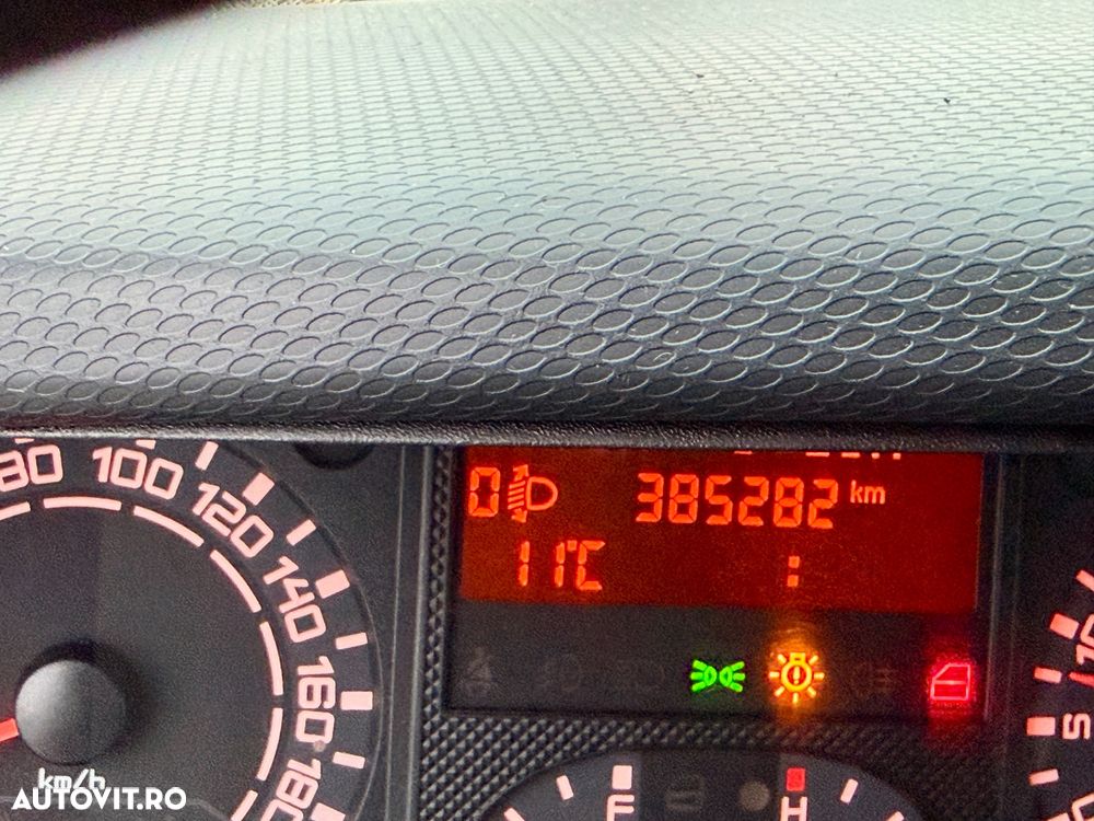 Iveco DAILY 35C18 3.0td 180cp euro4 - 17