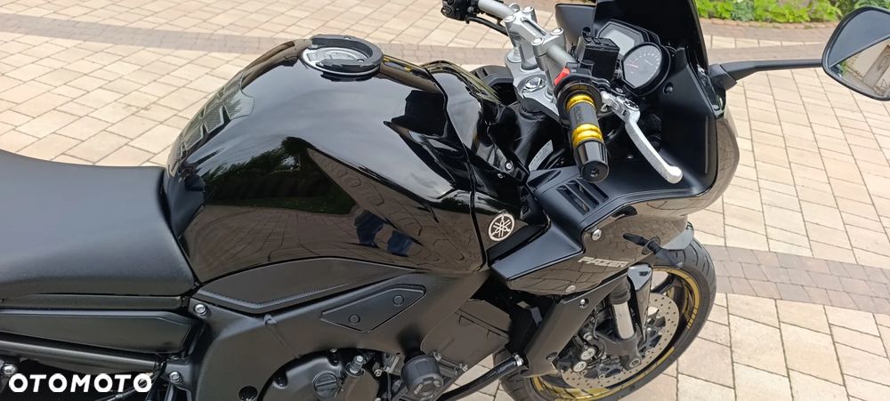 Yamaha FZ - 21