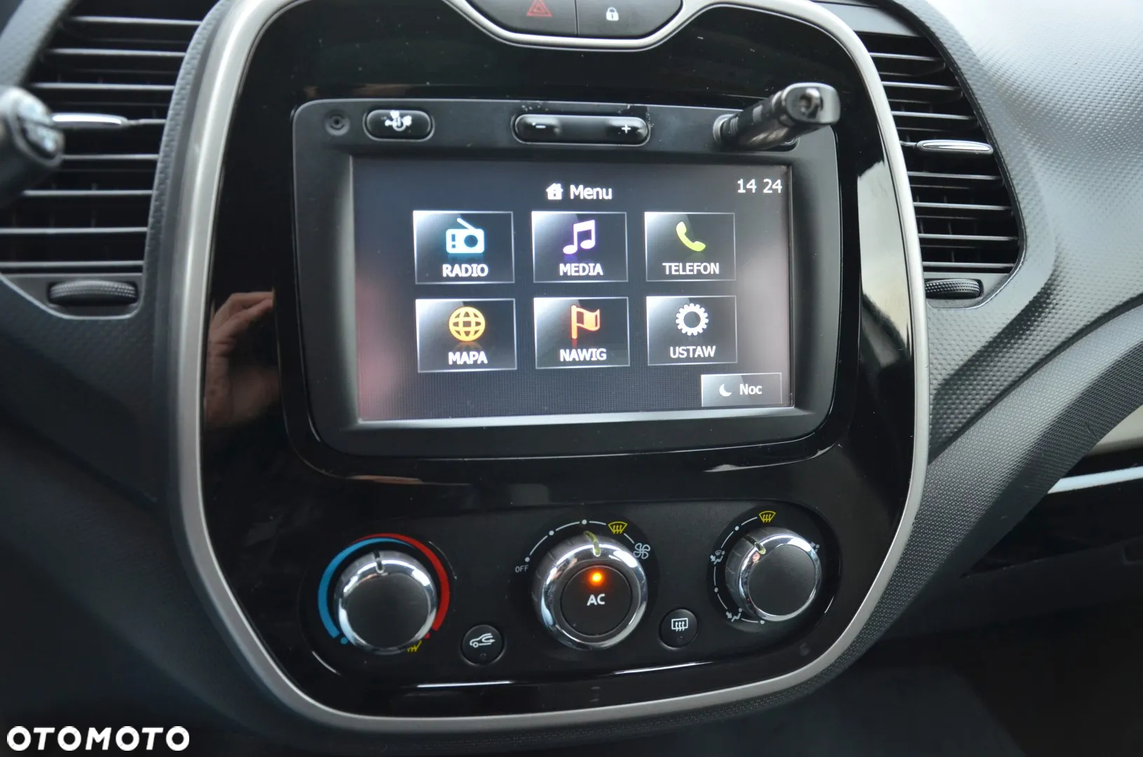 Renault Captur - 26