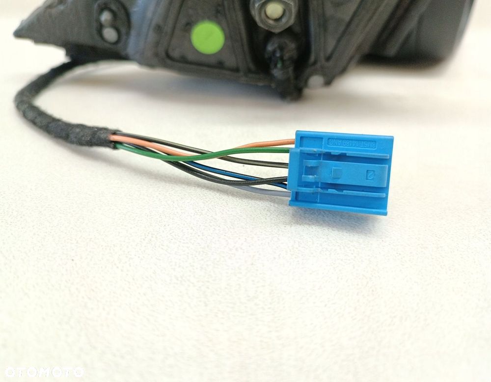 LUSTERKO PRAWE VOLVO V50 6 PIN EU - 4