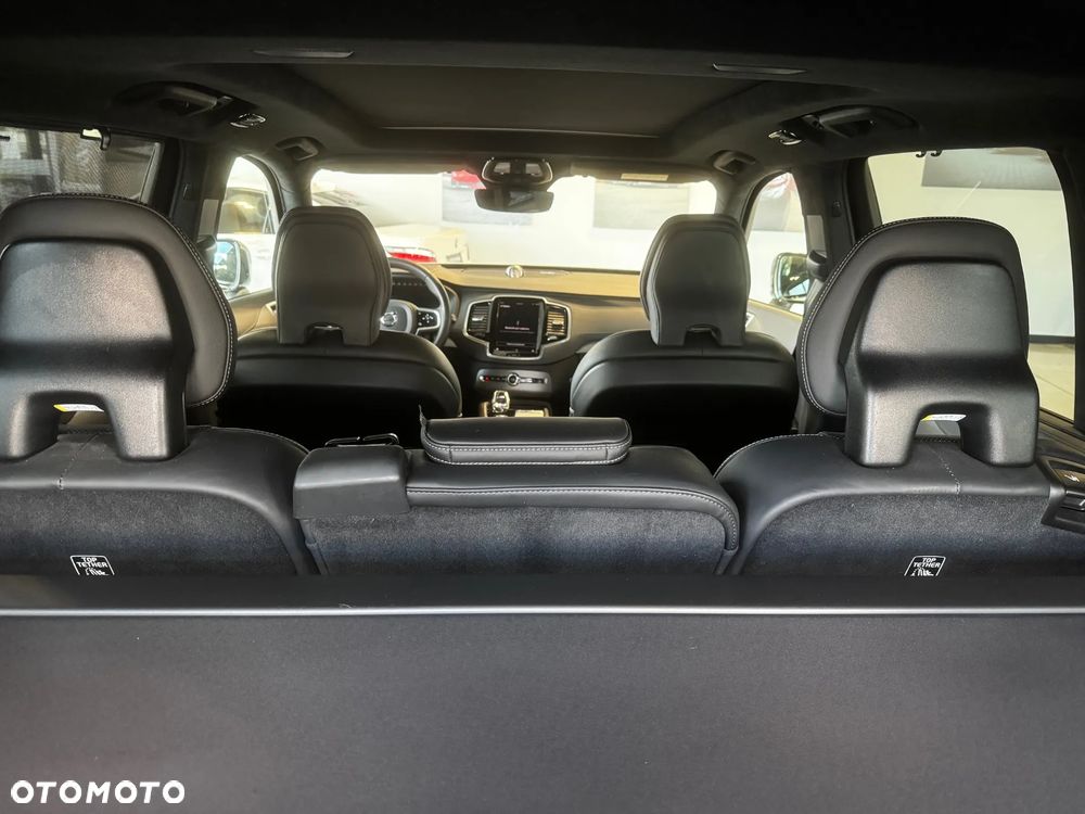 Volvo XC 90 B5 D AWD Ultimate Dark - 24