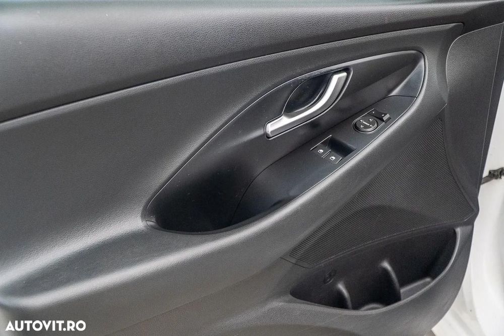 Hyundai i30 1.5 110CP 5DR M/T Comfort - 34