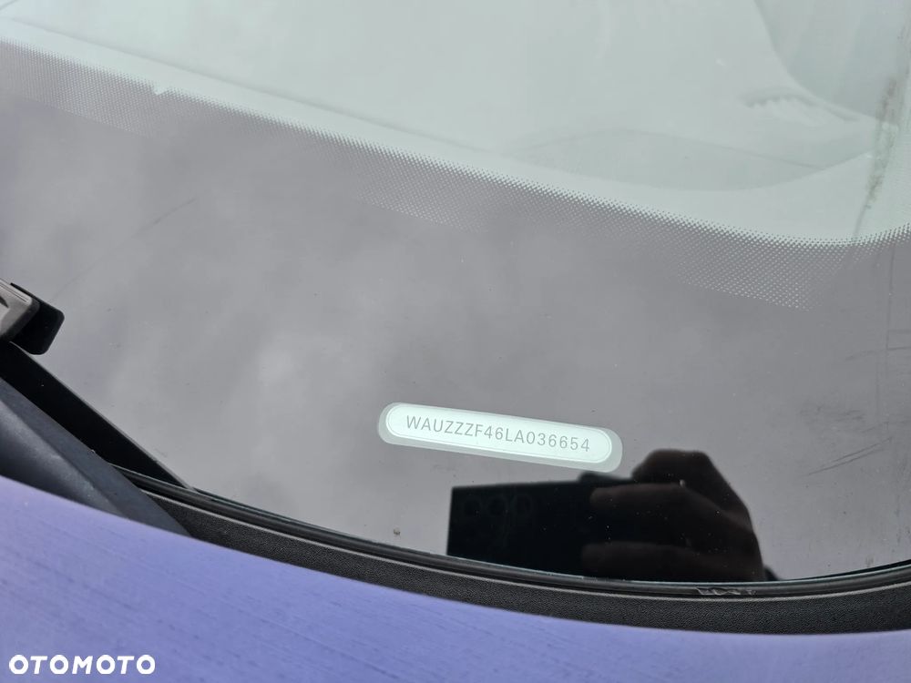 Audi A4 Avant 40 TDI S tronic design - 23