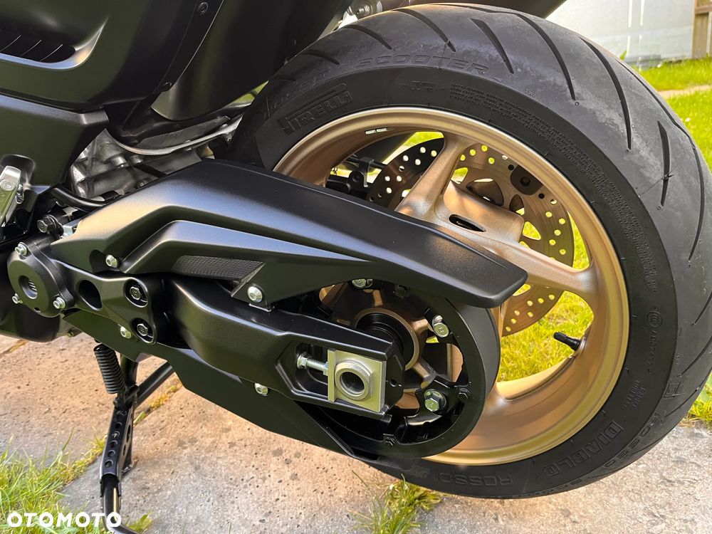 Yamaha Tmax - 7