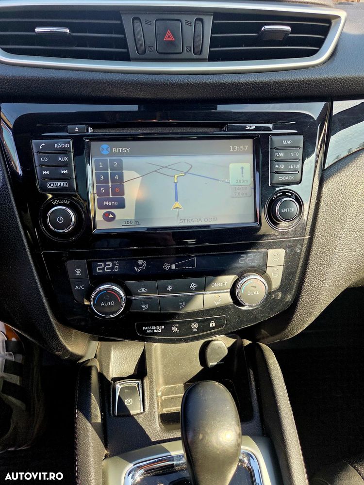 Nissan Qashqai 1.6 DCI Xtronic TEKNA - 12