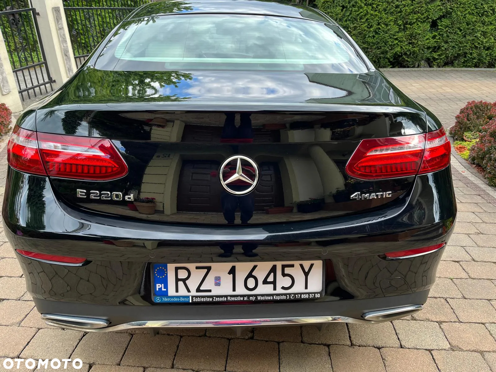 Mercedes-Benz Klasa E 220 d Coupe 4-Matic 9G-TRONIC - 9