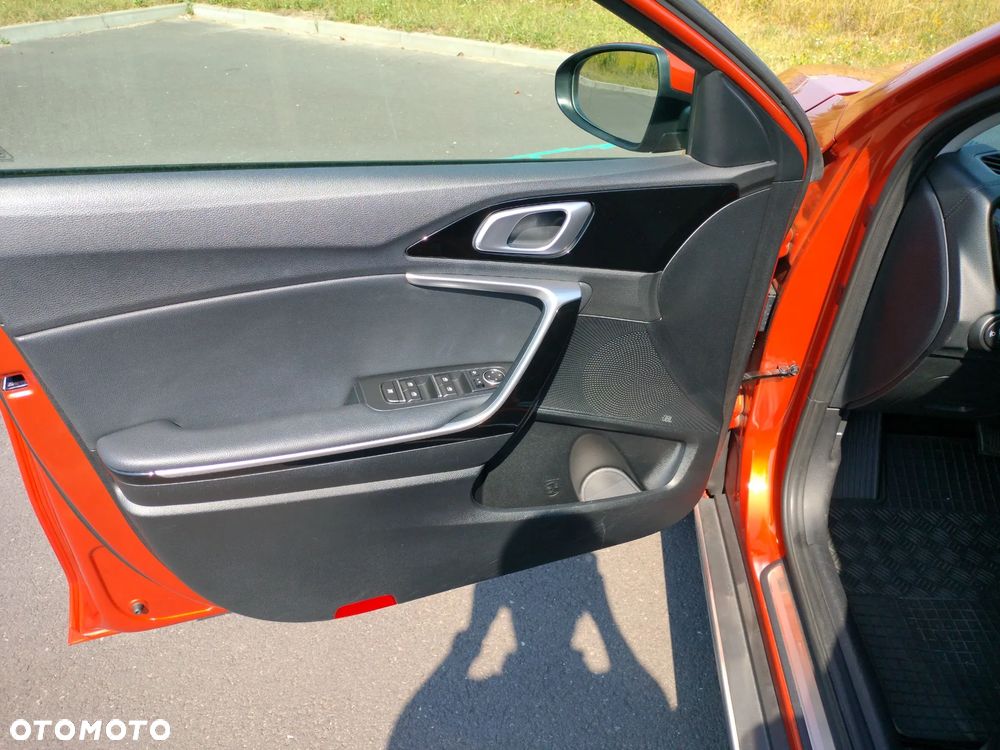 Kia XCeed 1.5 T-GDI L Business Line DCT - 12