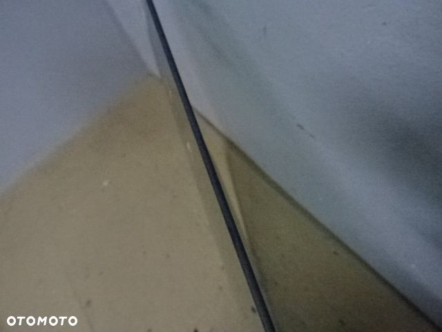 SZYBA BOCZNA DRZWI PRAWY TYŁ BMW E39 KOMBI NR1131 - 3