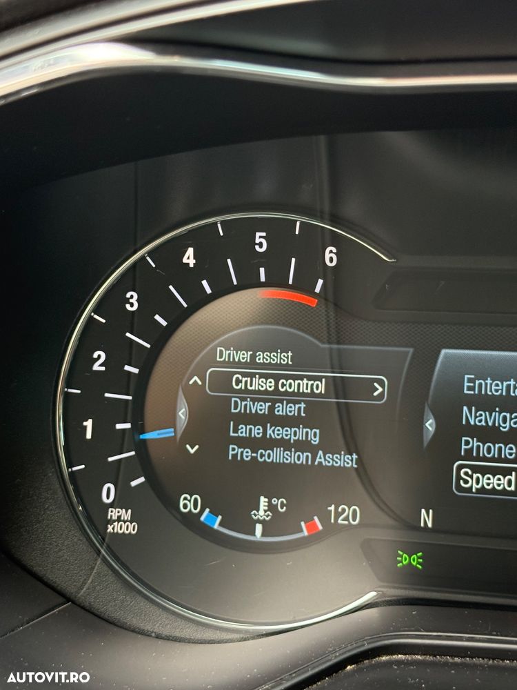 Ford Mondeo 2.0 TDCi ST Line High - 23