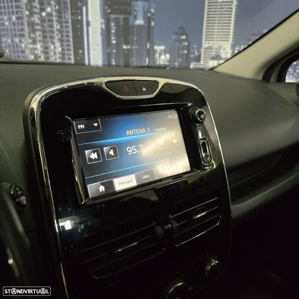 Renault Clio Break - 12