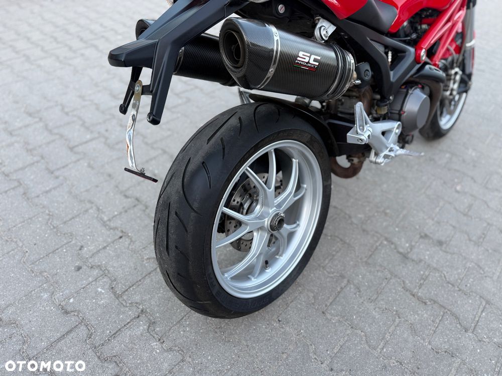 Ducati Monster - 15