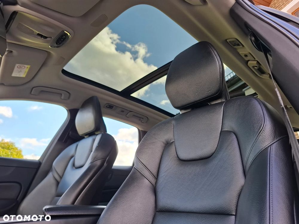 Volvo XC 60 D4 Momentum - 18