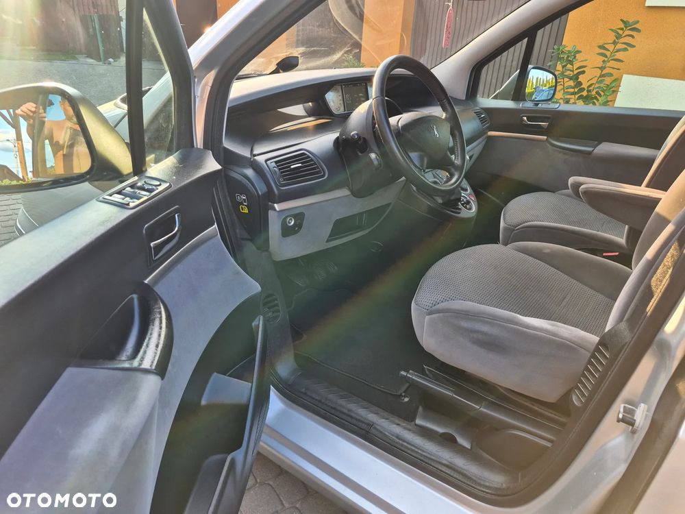 Peugeot 807 HDi 135 Active - 15