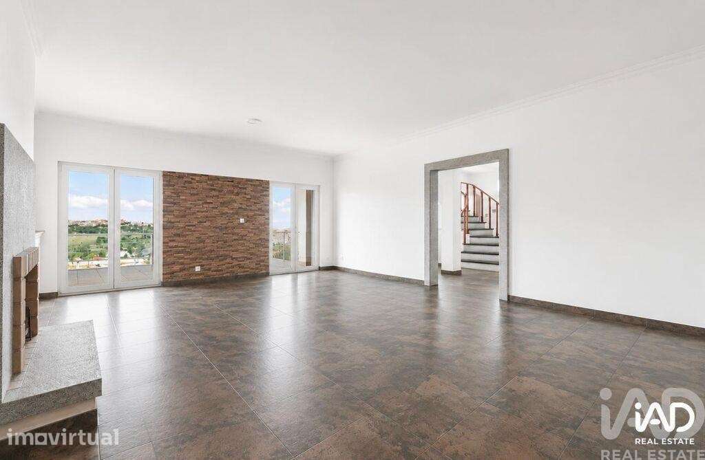 Casa / Villa T5 em Barcarena de 301 m2 - Grande imagem: 4/35