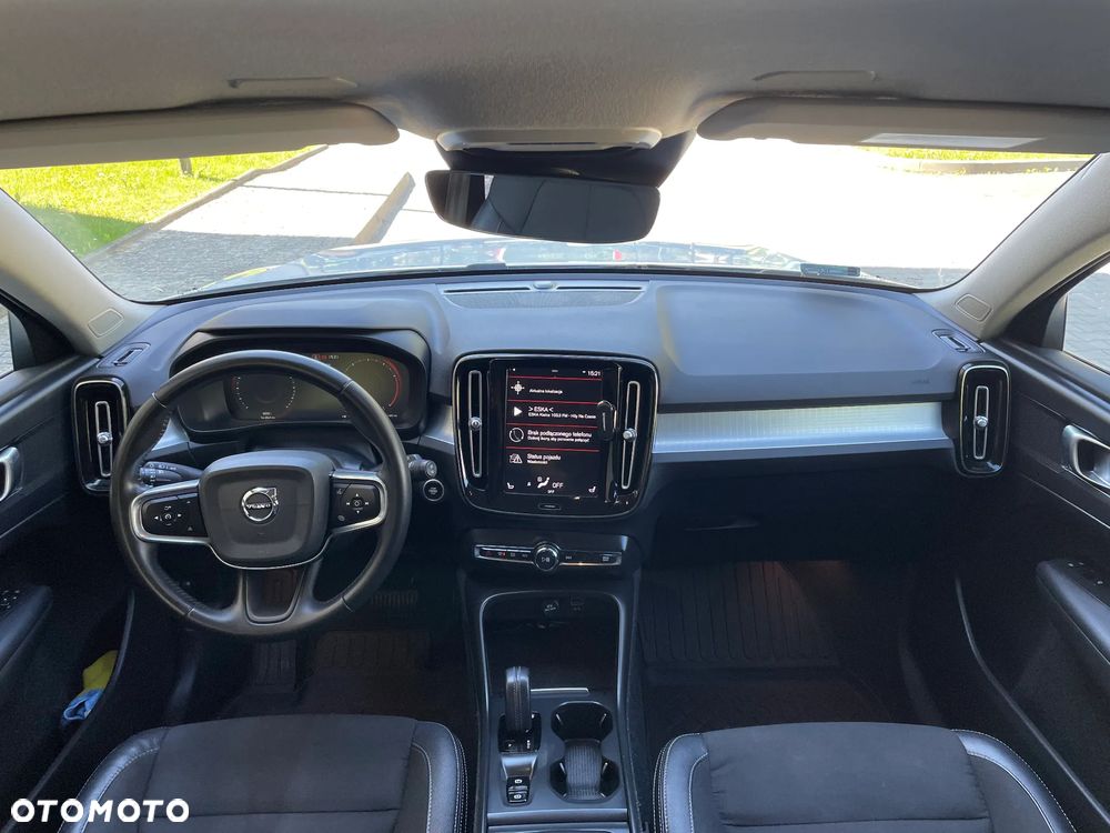 Volvo XC 40 T3 Momentum Pro - 11