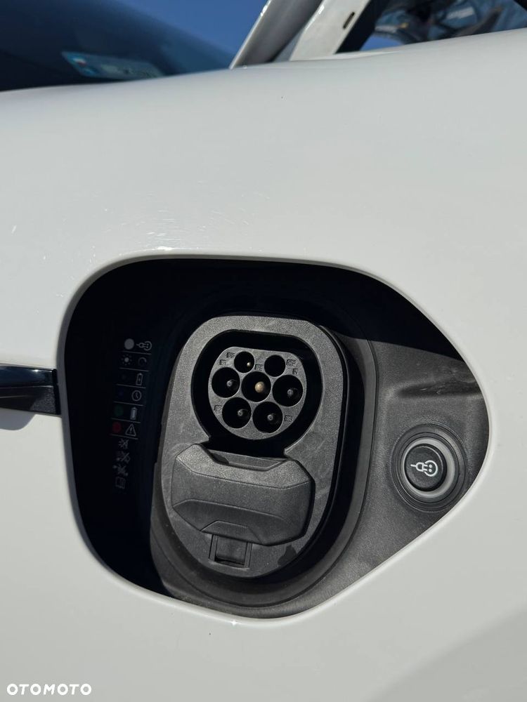 Porsche Taycan GTS - 19