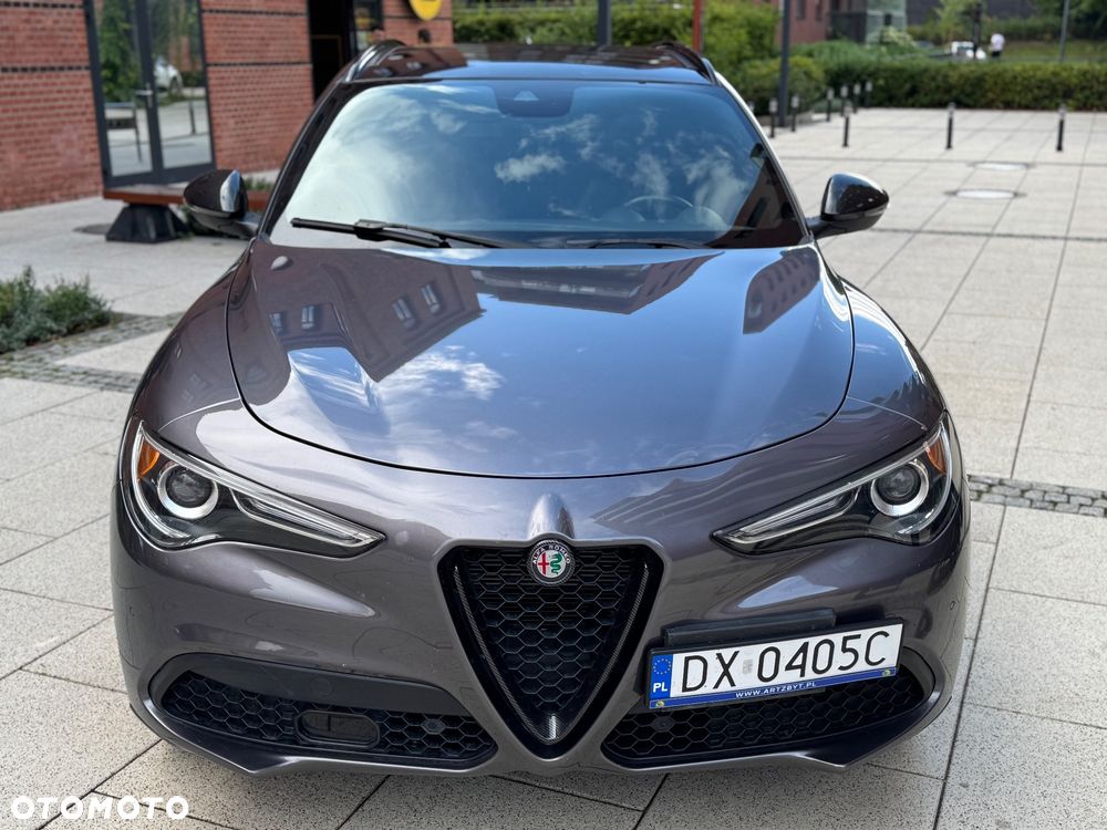 Alfa Romeo Stelvio - 9