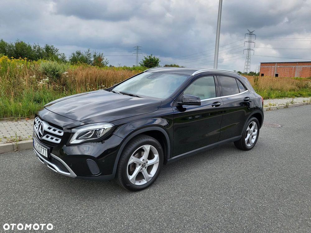 Mercedes-Benz GLA 200 7G-DCT Urban - 10