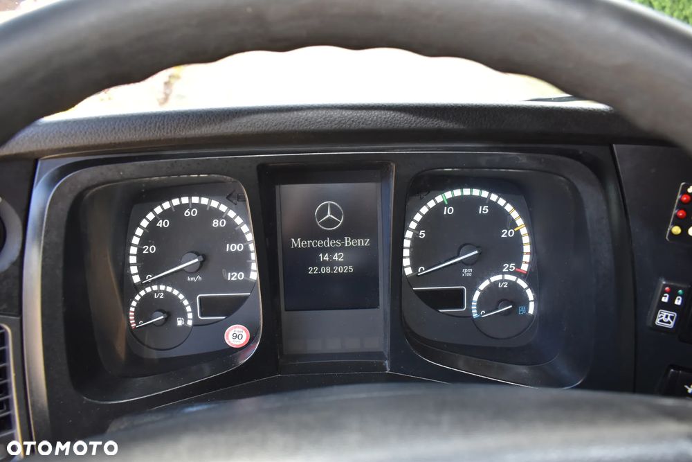 Mercedes-Benz arocs - 13