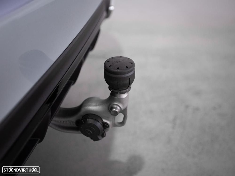 Mercedes-Benz E 300 e Station - 17